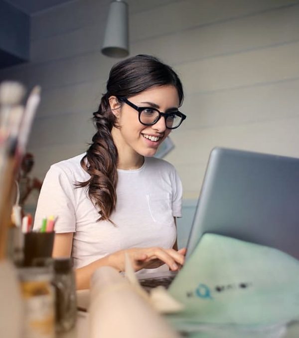 woman lap top